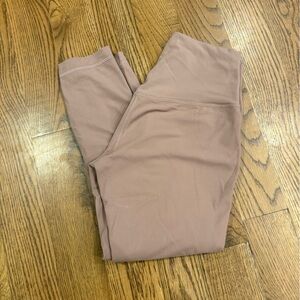 Lululemon size 8 leggings